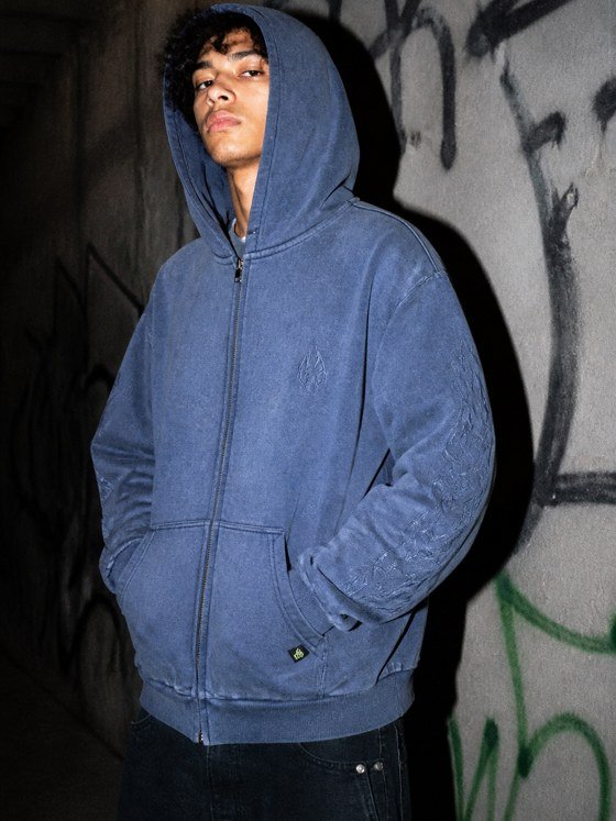 Custom hoodie manufactured by DUOCAIYEARS