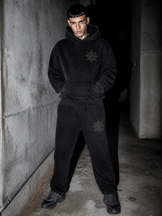 Custom men's set manufactured by DUOCAIYEARS